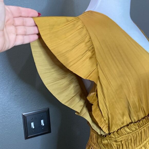 Roan + Ryan Talulah Dress beautiful gold color fabric flattering ruffles - Picture 7 of 14